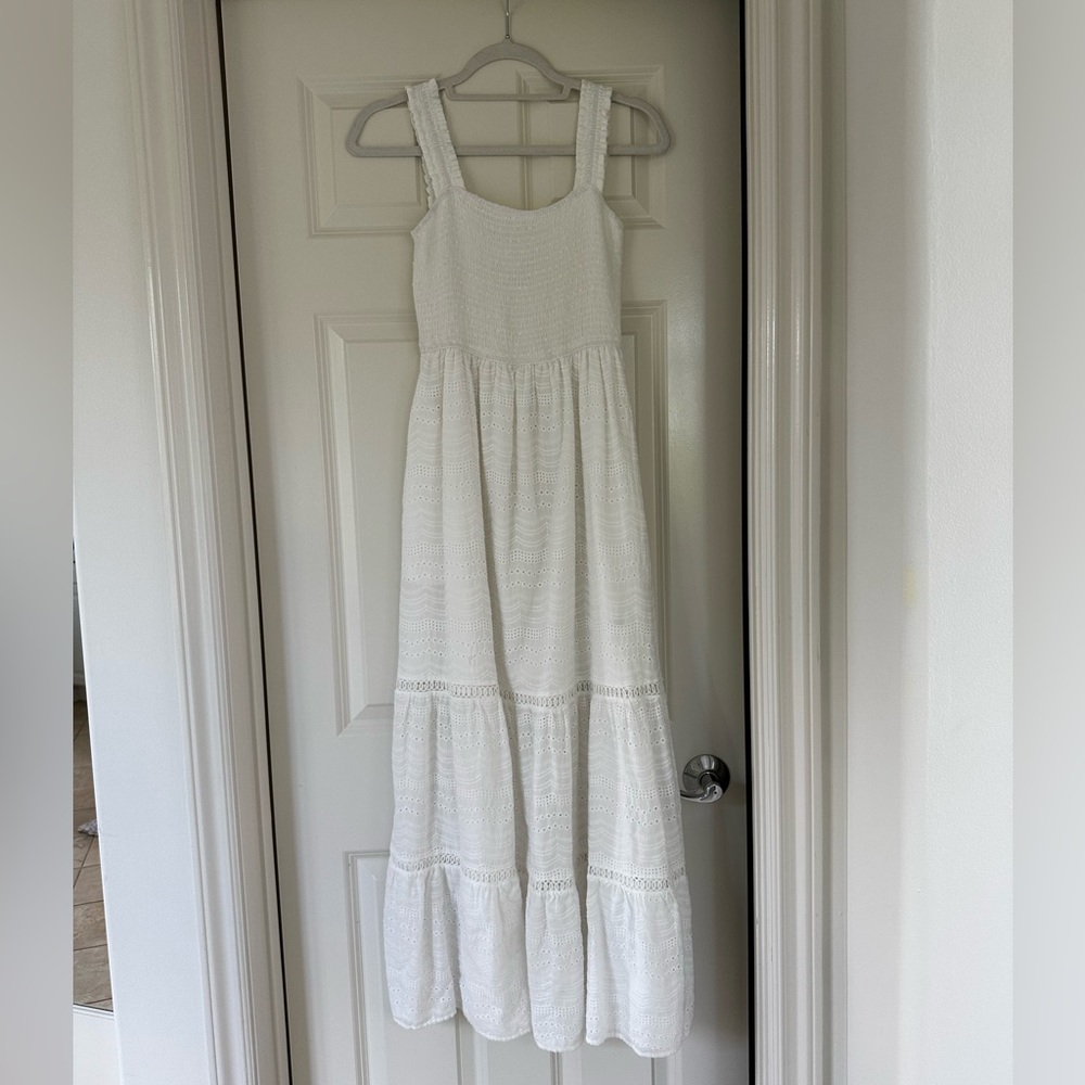 Like New! Vici White Eyelet Maxi Dress